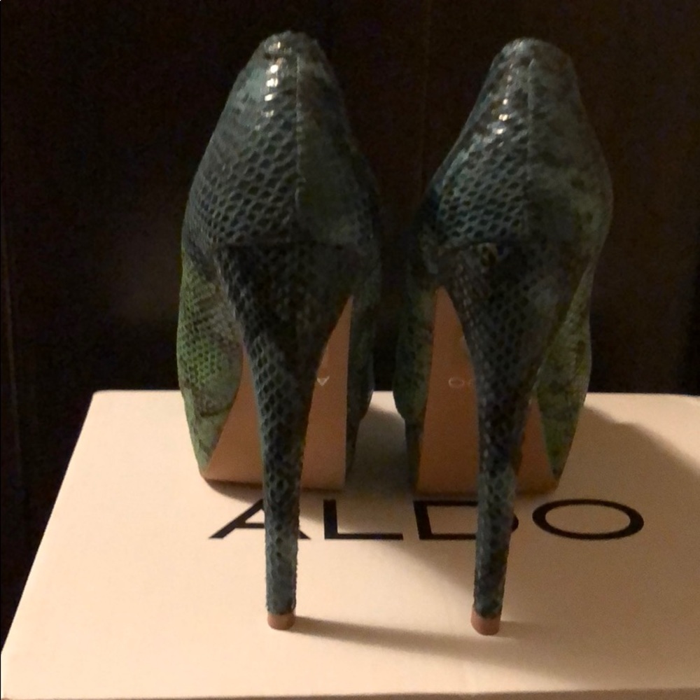 Also Heels - Picture 3 of 3